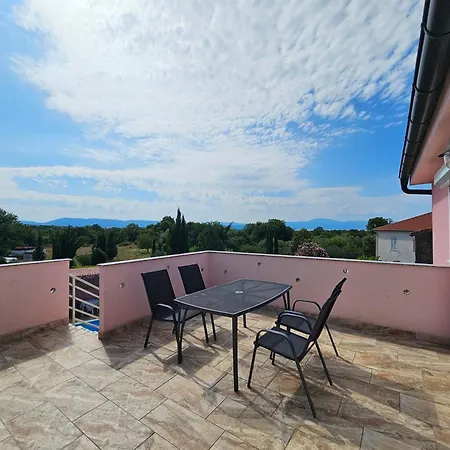 Family Friendly House With A Swimming Pool Ljutici, Krk - 23686 말린스카