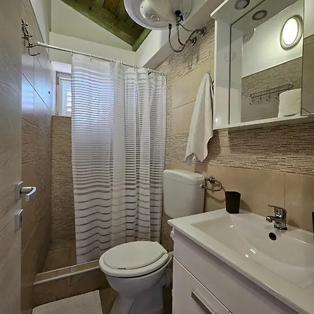 Family Friendly House With A Swimming Pool Ljutici, Krk - 23686 *