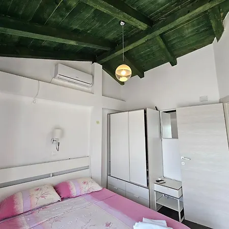 Ferienhaus Family Friendly House With A Swimming Pool Ljutici, Krk - 23686